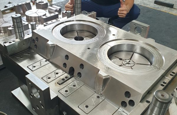 Trang thiết bị gia công hiện đại